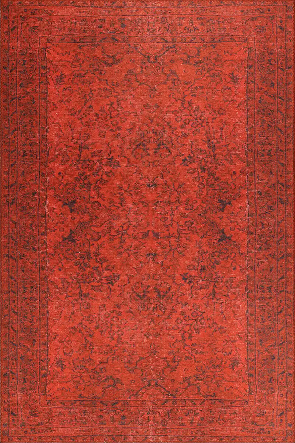 Bold Red Rug (3'7"x5'2")