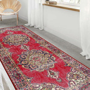 Custom-sized Medallion Carpet perfectly fitting in a grand master bedroom