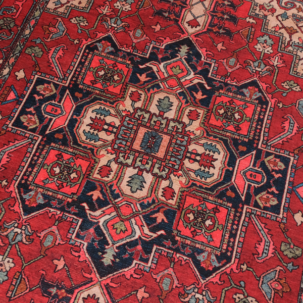 Handwoven Red Oriental Rug - Rich Colors, Exquisite Patterns
