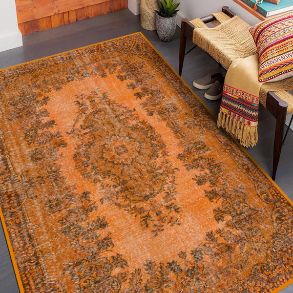 Machine-washable Retro Orange Rug, ideal for high-traffic and family-friendly areas
