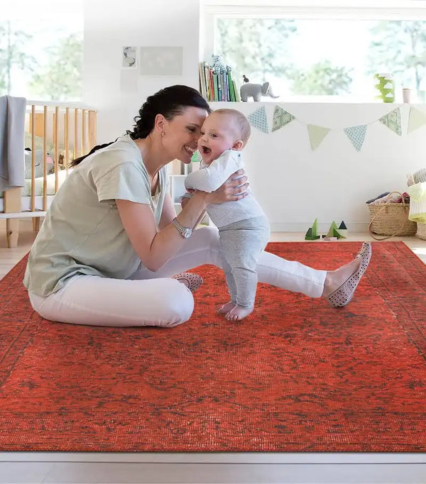 Bold Red Rug (3'7"x5'2")